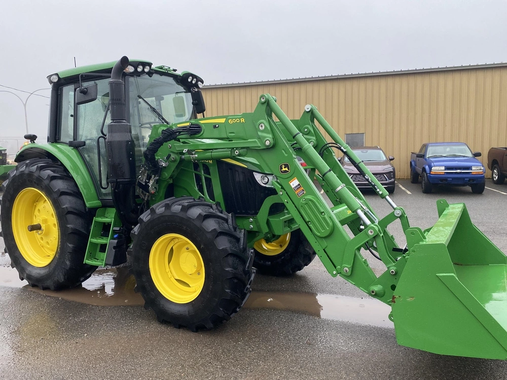 John Deere 6110m 2024 alt