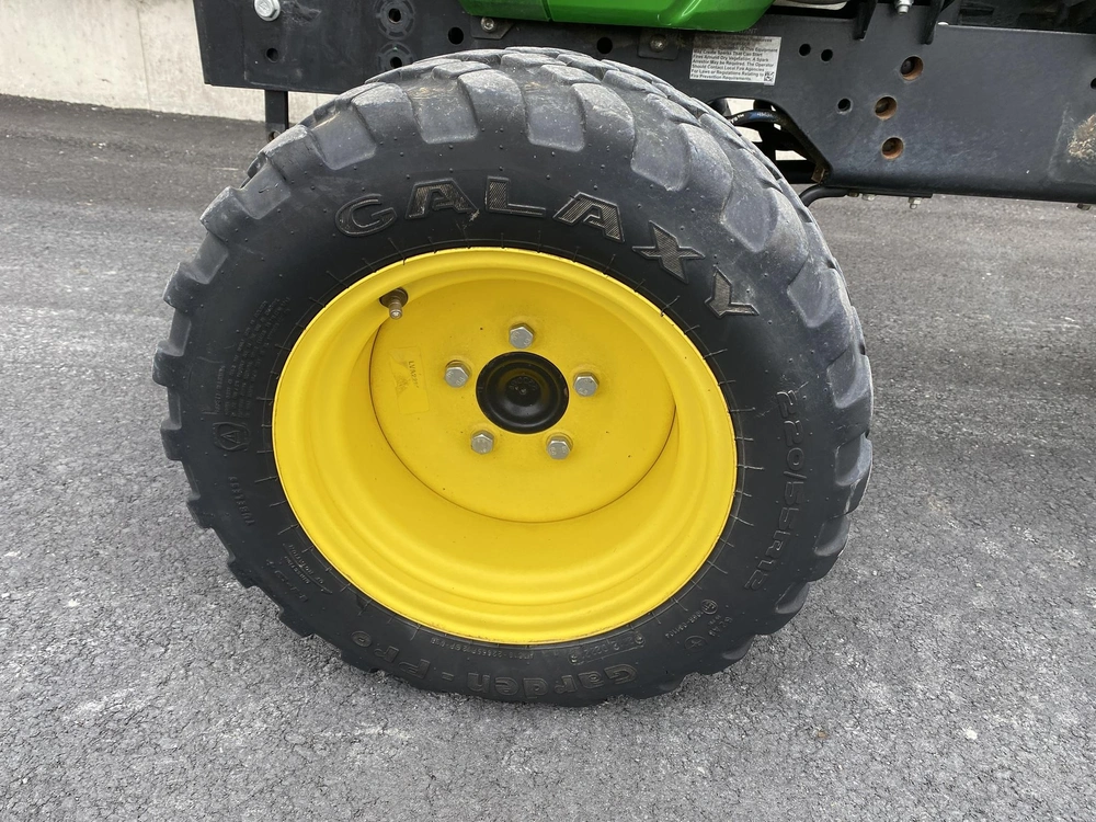 2021 John Deere 2025r alt