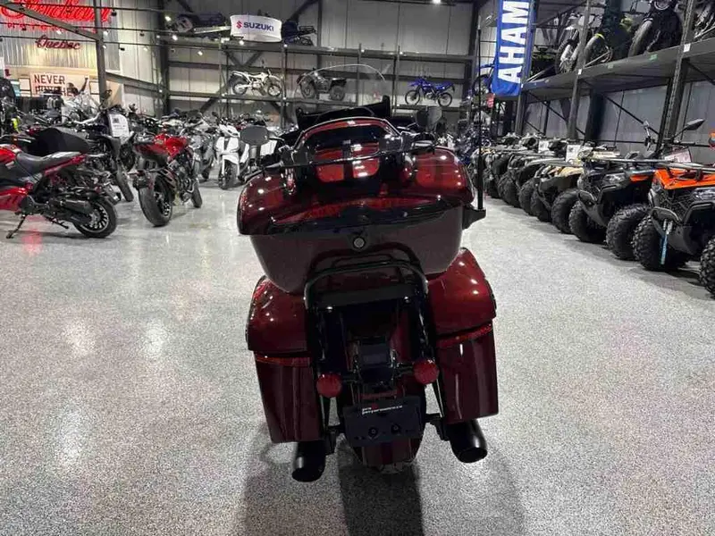 2026 Indian Motorcycle Pursuit Dark Horse + 112 Package