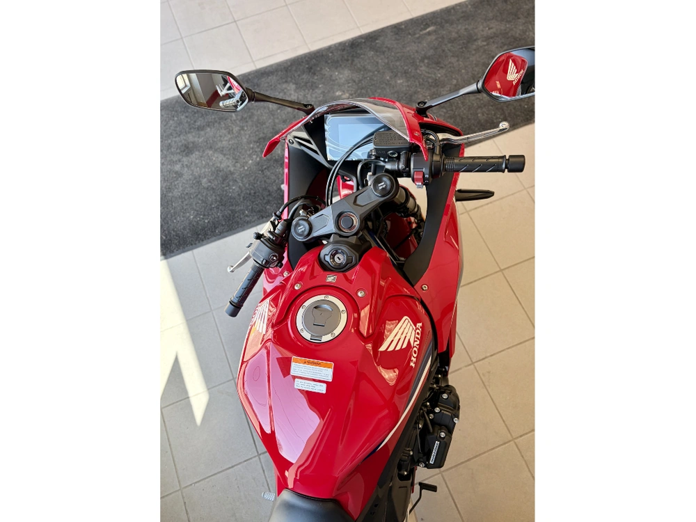 2026 Honda Cbr650r alt