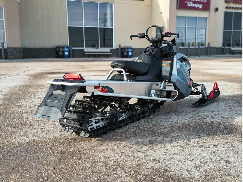 Polaris 550 RMK EVO 144 // Stealth Gray w/ Electric Visor Plug 2024