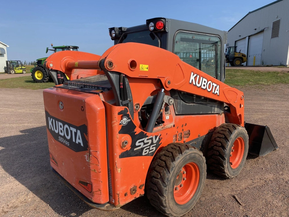 2020 Kubota Ssv65 alt