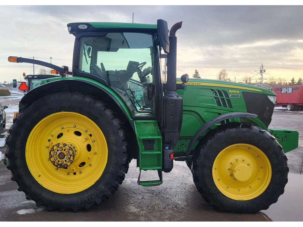 John Deere 6215r 2021 alt