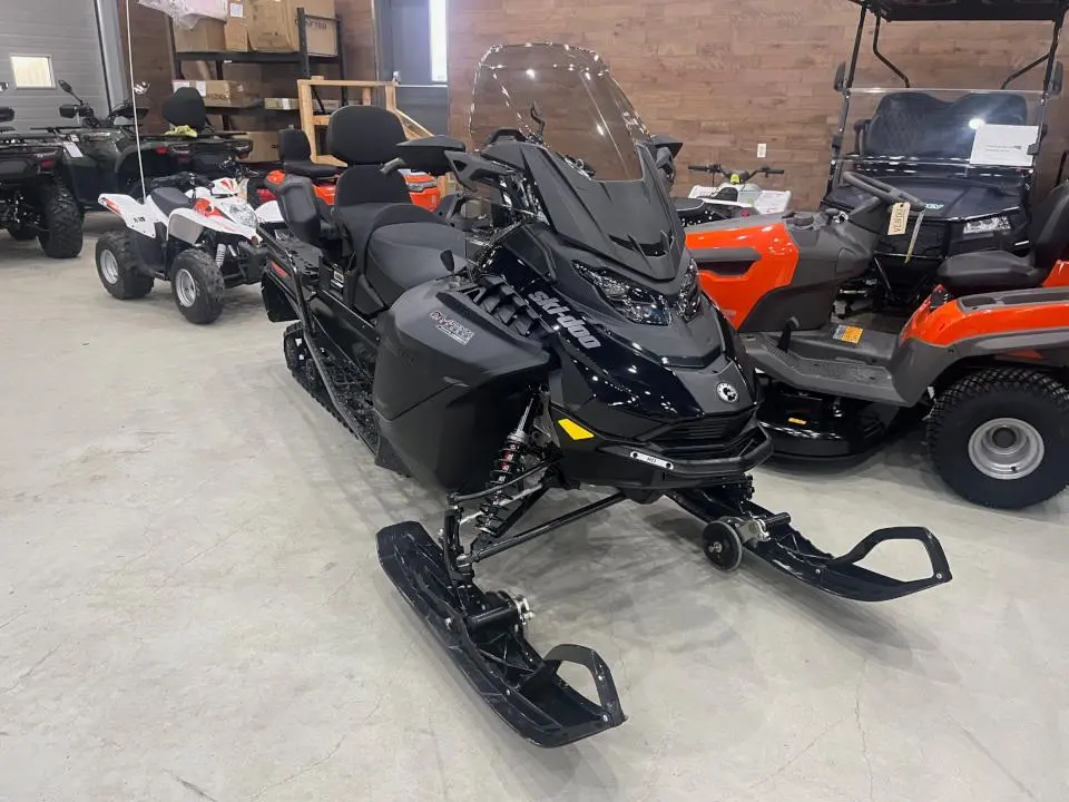 Bombardier Ski-Doo Expédition 900 ace 2026