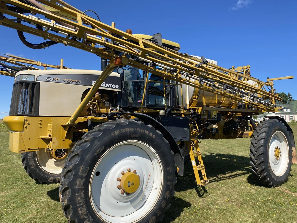 Rogator 1084 2009 alt