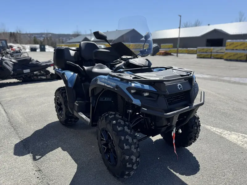 Can-Am OUTLANDER MAX XT 700 ÉQUIPÉ! 2026