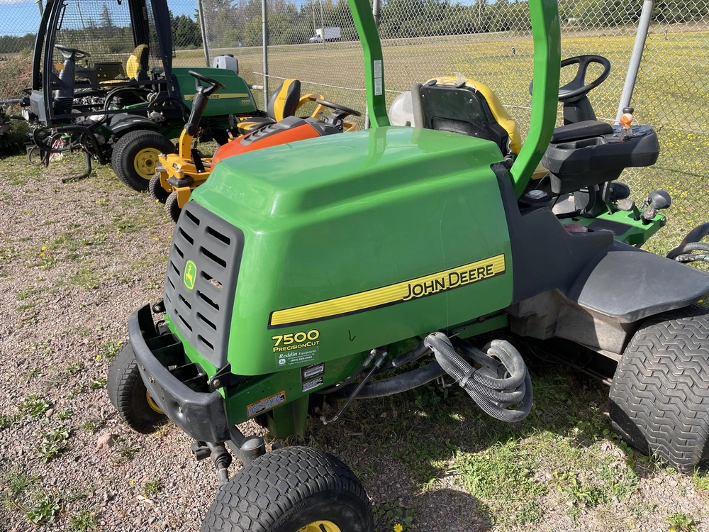 2009 John Deere 7500 alt