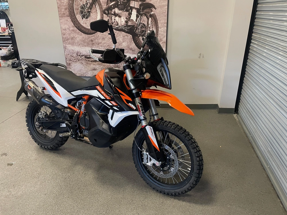 2021 Ktm Adventure 890 R alt