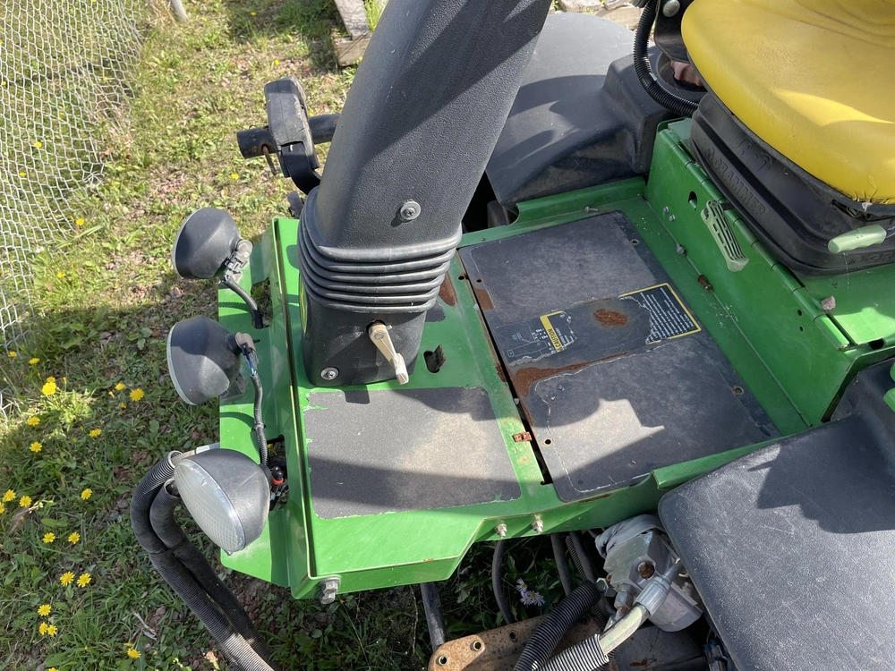 2009 John Deere 7500 alt