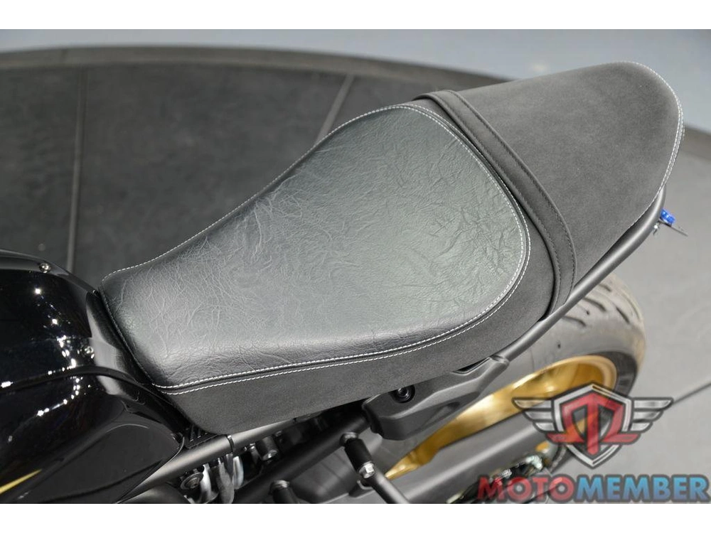 2025 Yamaha Xsr700 alt