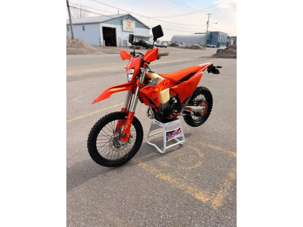 Ktm 500 Exc-f Six Days 2025 alt