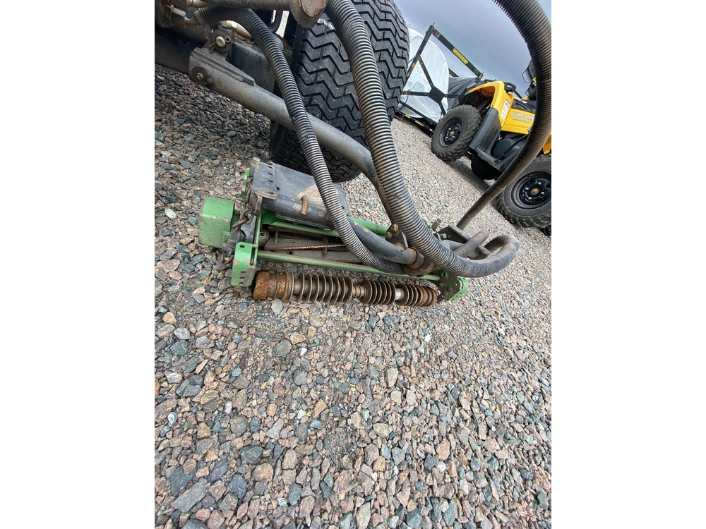 2005 John Deere 3235c alt
