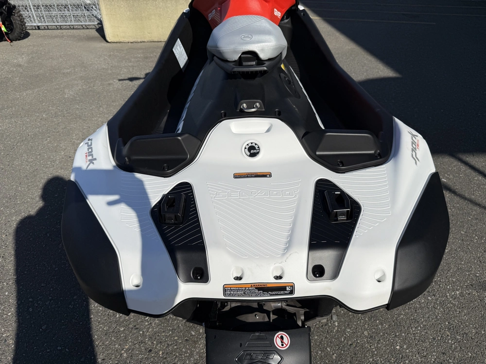 2025 Sea-doo Spark™ 1up Trixx-90 (sound System) alt