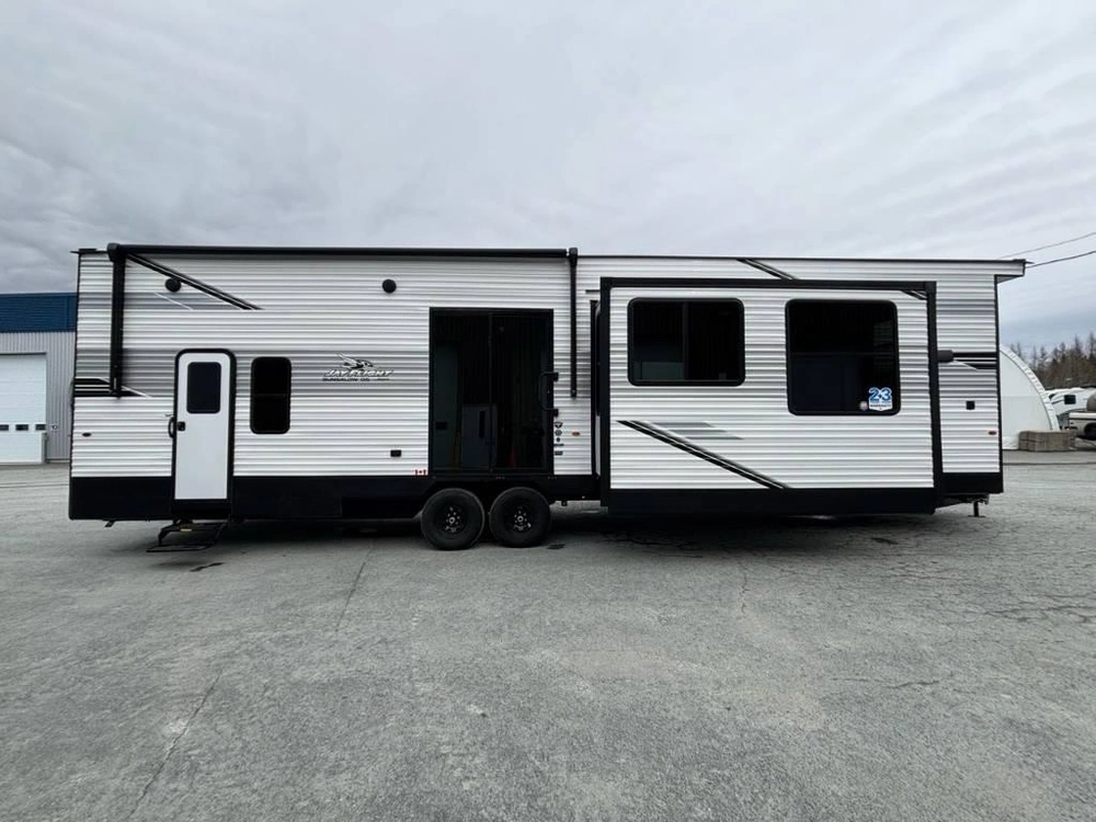 Jayco Jay Flight Bungalow 404loft 2026 alt