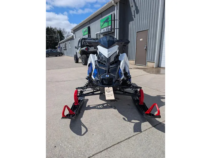 Polaris 850 Indy Adventure 137 2023