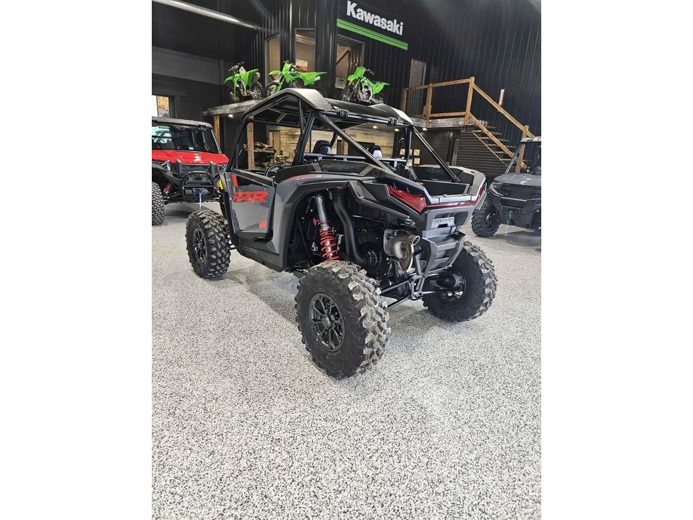 Polaris Rzr Xp 1000 Ultimate 2026 alt