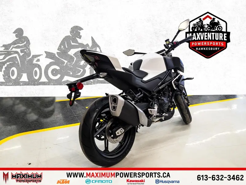 2026 CFMOTO 450 NK thumbnail 3