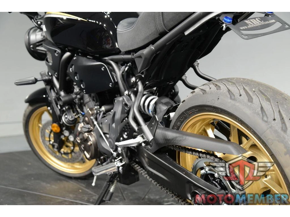 2025 Yamaha Xsr700 alt