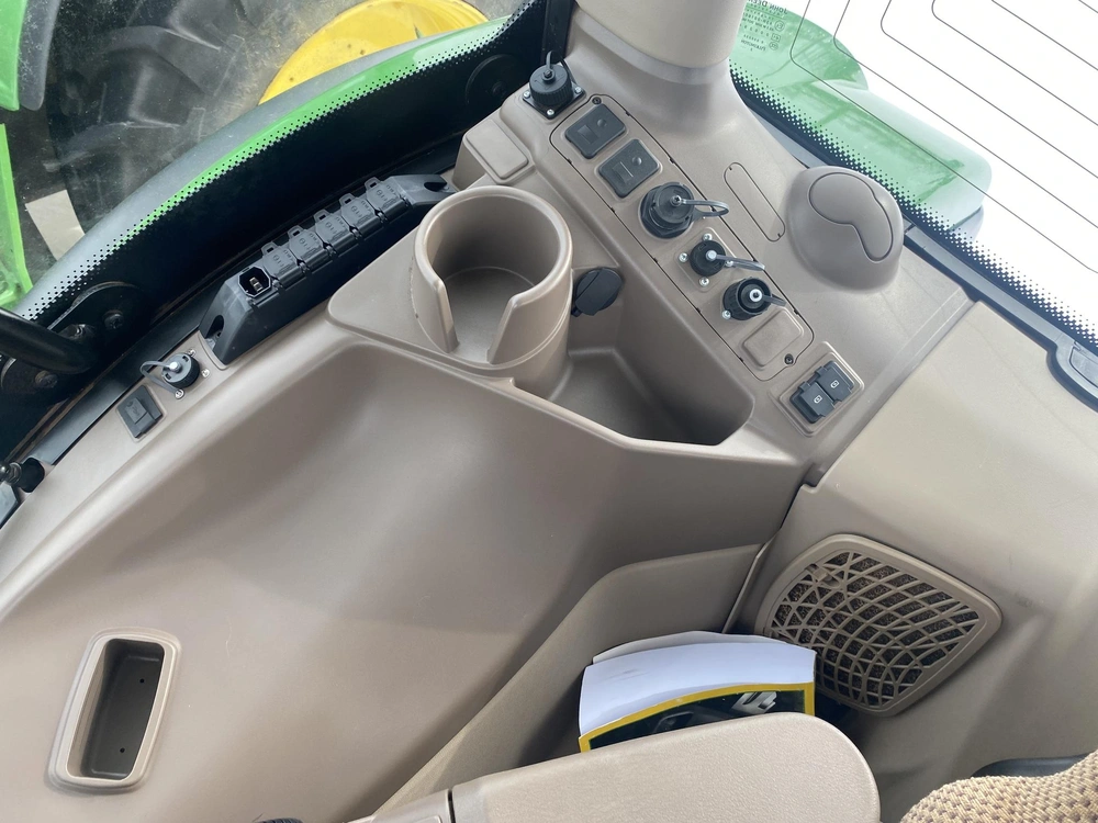 2023 John Deere 6r 155 alt