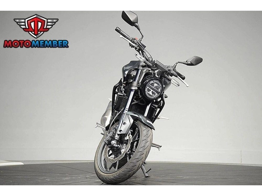 2025 Honda Cb300r alt