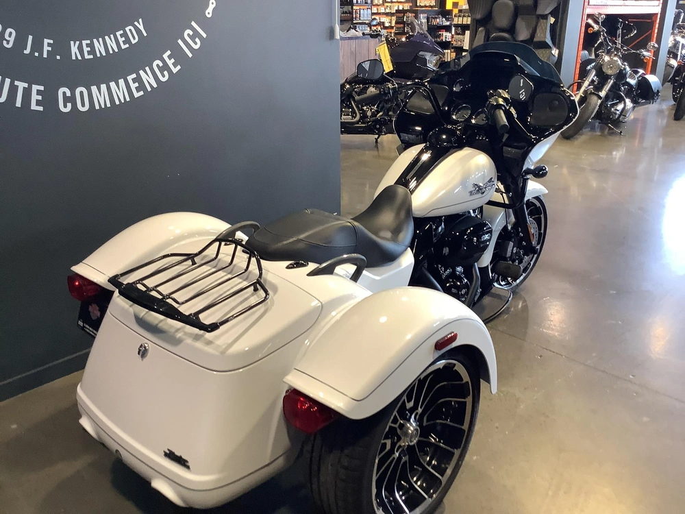 Harley-davidson Road 3 Fltrt 2025 alt