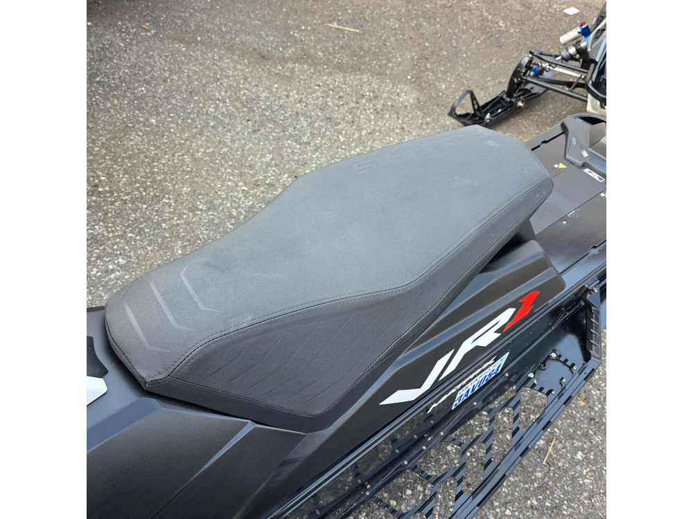 2023 Polaris 650 Indy Vr1 129 alt