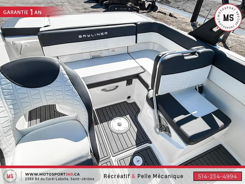 BAYLINER VR5 OPEN DECK 20.5 PIED 250 HP TOUR WAKE + SIMRAD ! 2021