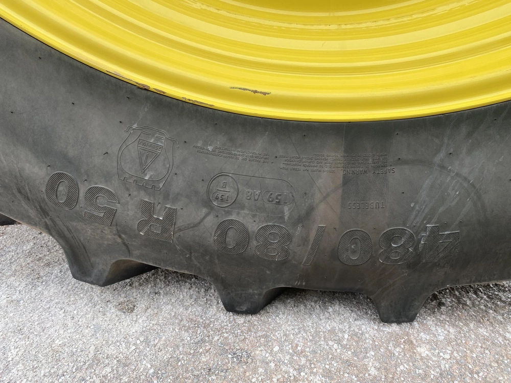 2023 John Deere 7r 210 alt