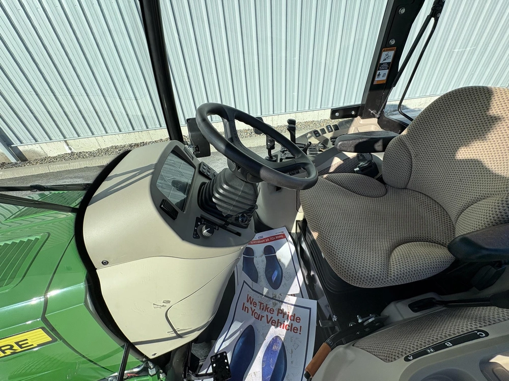 2022 John Deere 4066r alt
