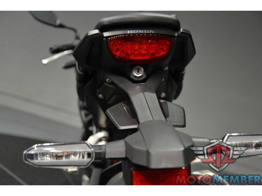 2025 Honda Cb300r alt