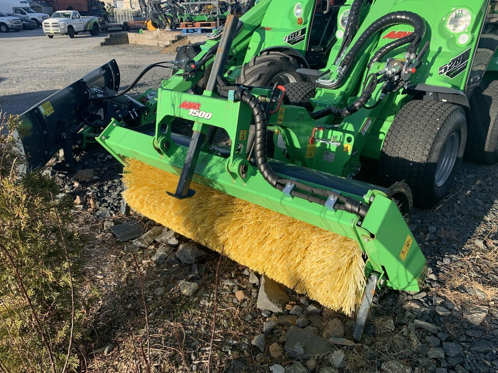 Avant Front Mounted Rotary Broom 2022 alt