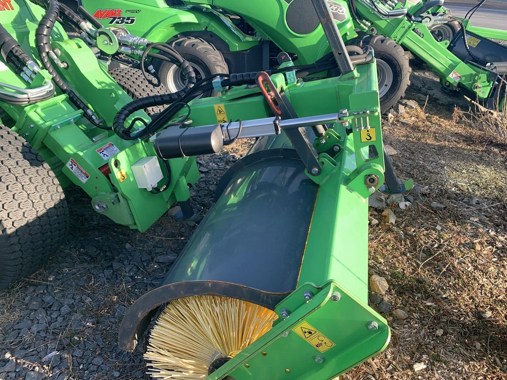 Avant Front Mounted Rotary Broom 2022 alt
