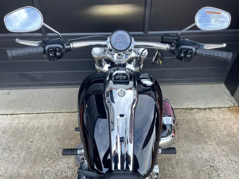 2026 Harley-Davidson FXBR - Breakout® thumbnail 13