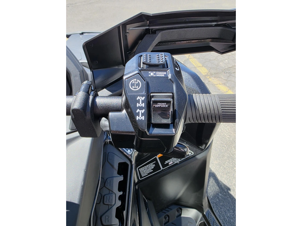 2026 Can-am Outlander Max 6x6 Backcountry 1000r