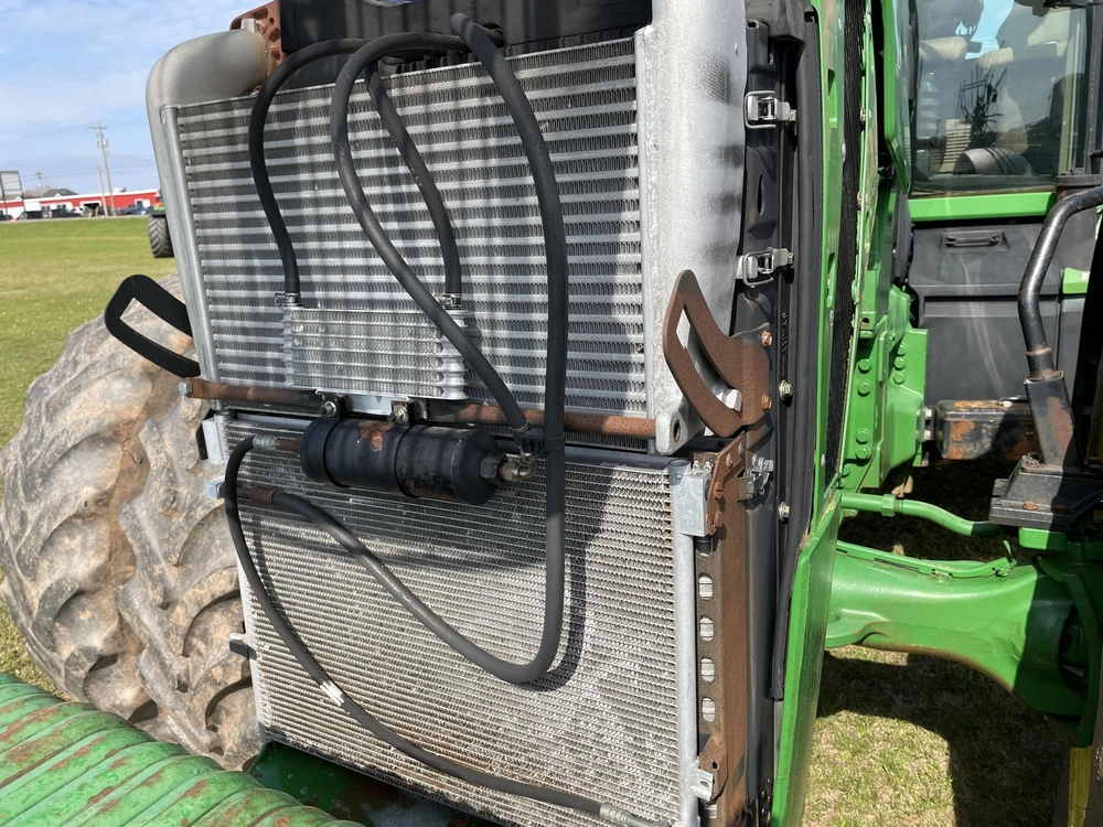2008 John Deere 8330 alt