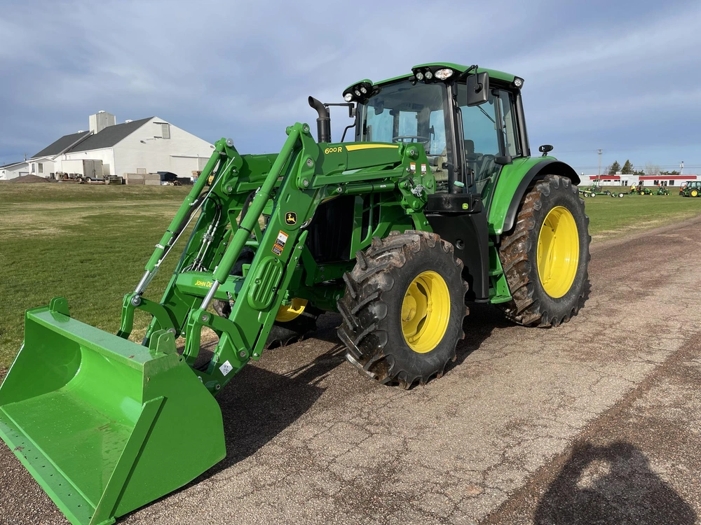 2024 John Deere 6120m alt