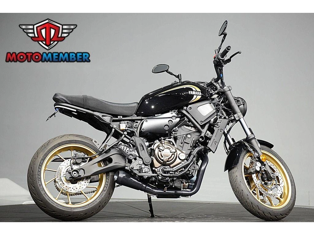 2025 Yamaha Xsr700 alt