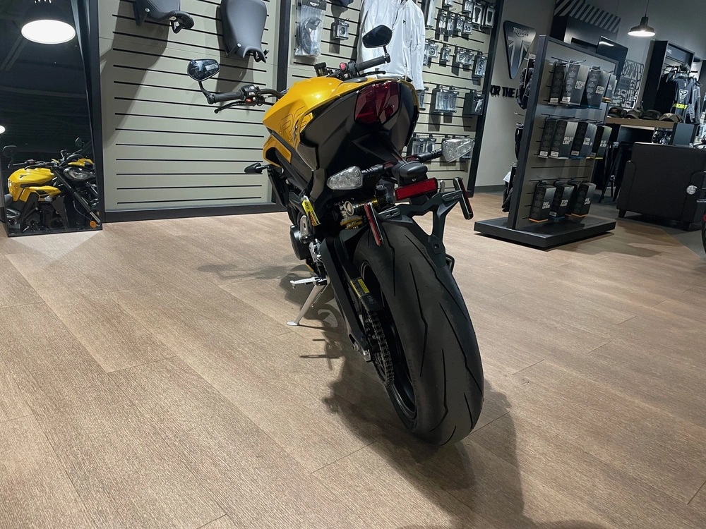2026 Triumph Street Triple 765 Rs - Cosmic Yellow alt
