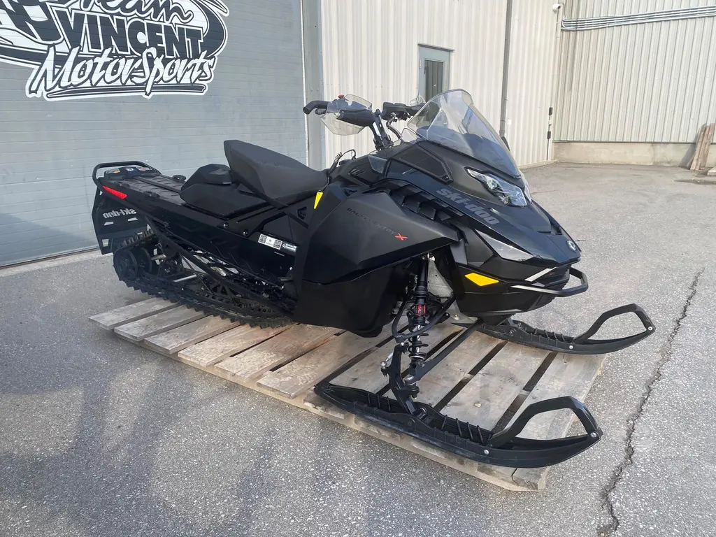 2025 Ski-Doo Backcountry X 850 E-Tec