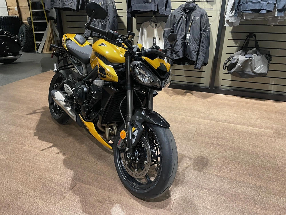 2026 Triumph Street Triple 765 Rs - Cosmic Yellow alt