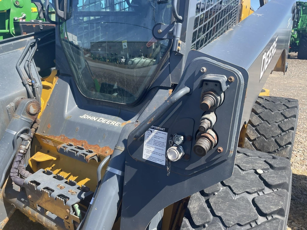 John Deere 332g 2023 alt