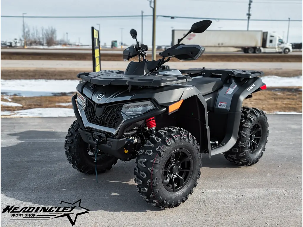 2026 CFMOTO CFORCE 600 // Velocity Grey