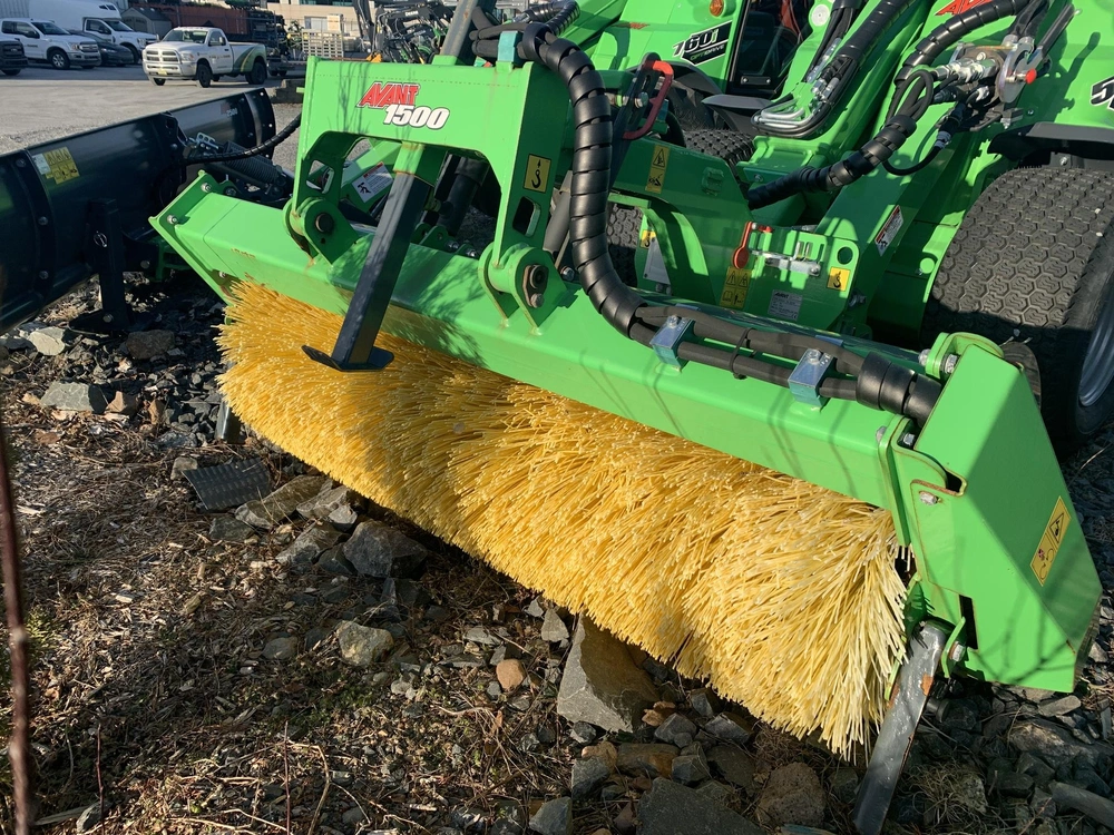 Avant Front Mounted Rotary Broom 2022 alt