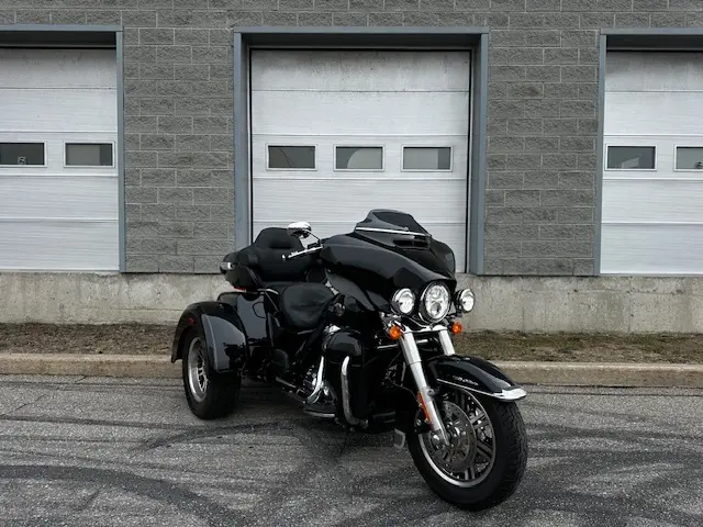 2024 Harley-Davidson FLHTCUTG Tri Glide Ultra FLHTCUTG thumbnail 4
