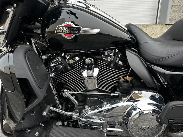 2024 Harley-Davidson FLHTCUTG Tri Glide Ultra FLHTCUTG thumbnail 8