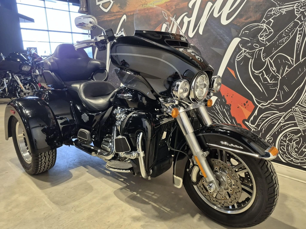 Harley-davidson Tri Glide Ultra Flhtcutg 2017 alt