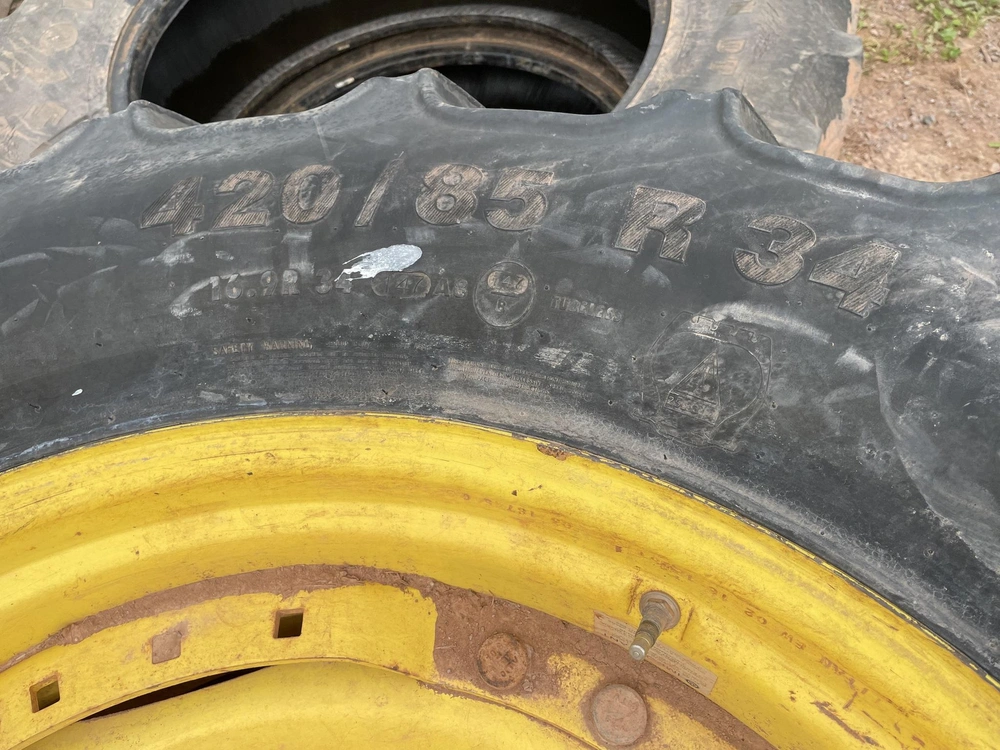 2014 John Deere 8295r alt
