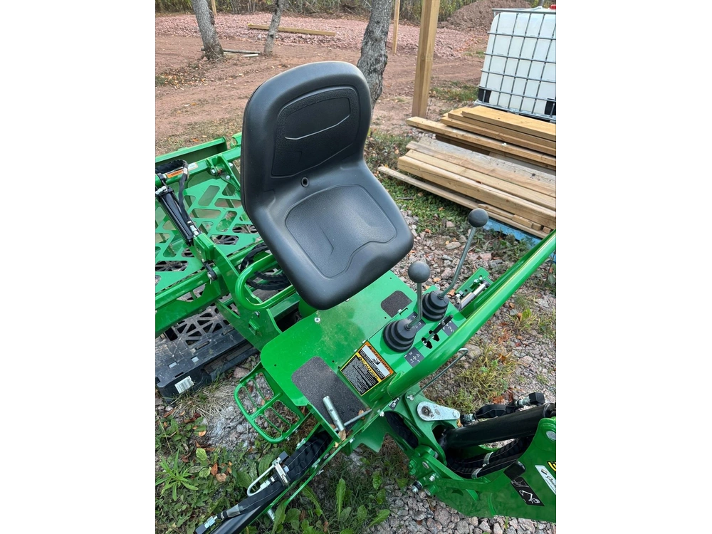 John Deere 370b 2023 alt