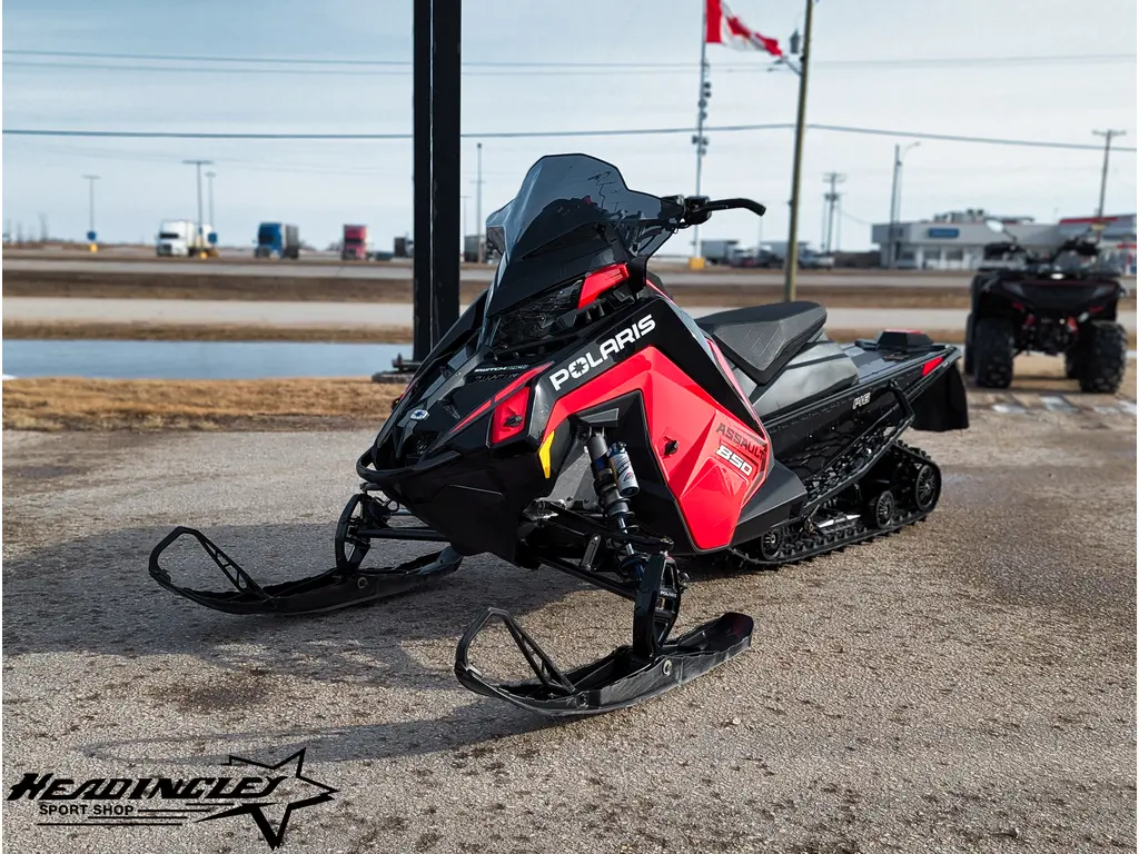 2026 Polaris 850 Switchback Assault 146 // Indy Red/Gloss Black