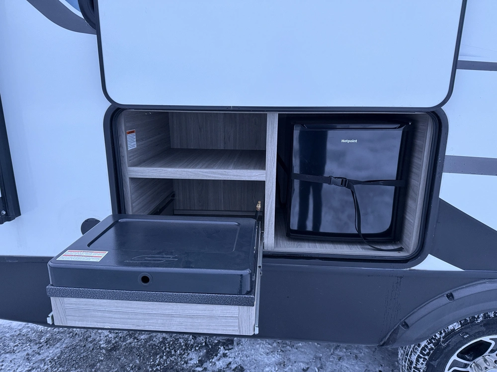 Passport 219bh 2022 alt